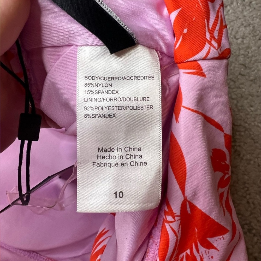 NWT BCBG MAXAZRIA - Isabella Ruffle One-Shoulder Bikini Top - Size 10 - Picture 8 of 9